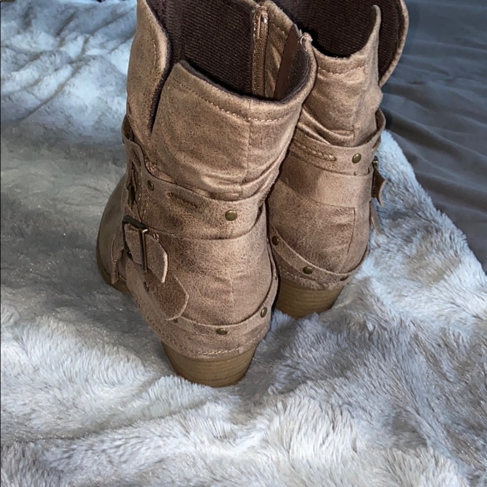 Booties - Picture 3 of 4
